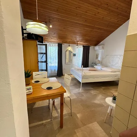 Romantic Stone- Studio Apartman Omiš Kültér fotó