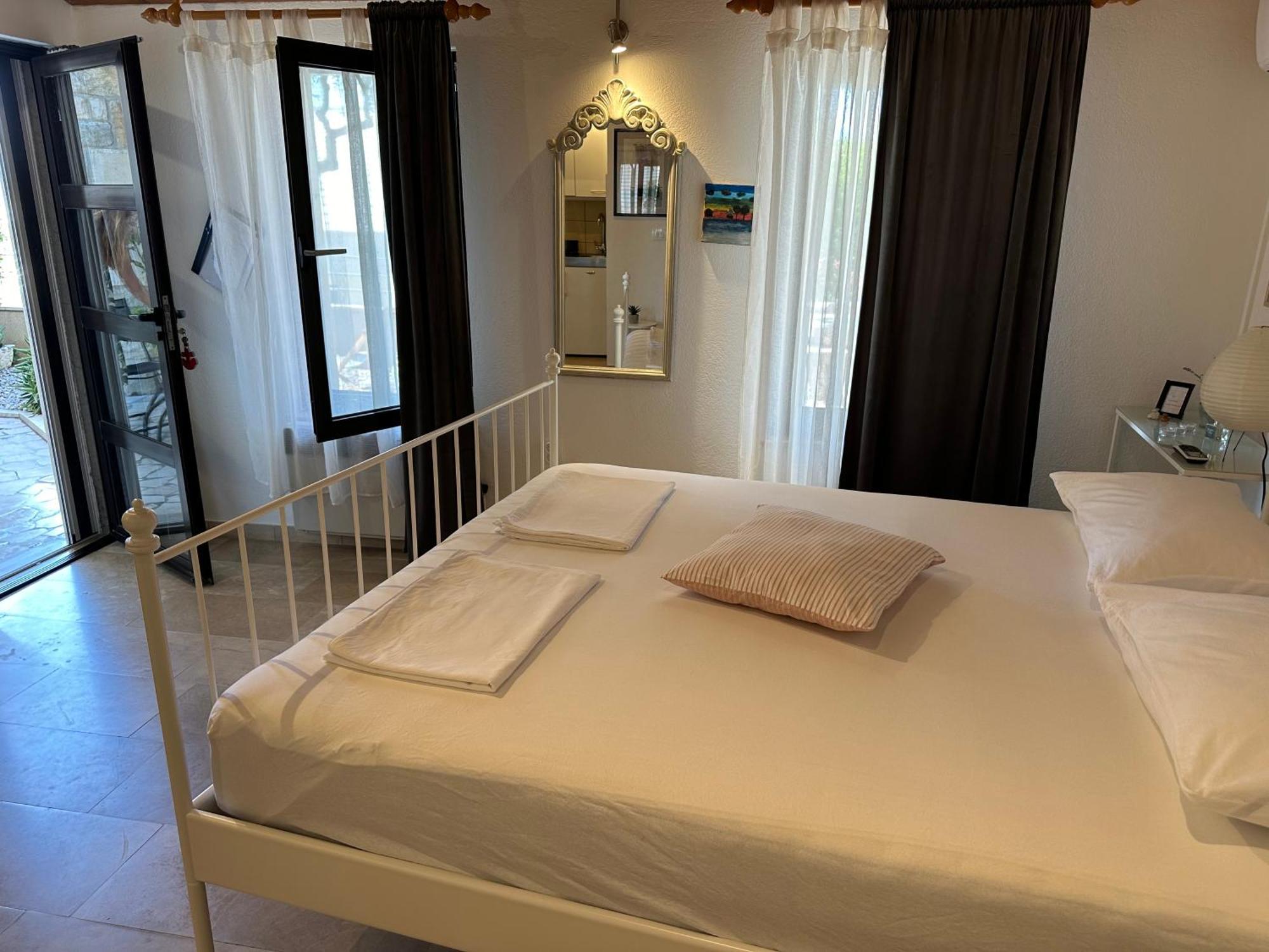 Romantic Stone- Appartement Omiš
